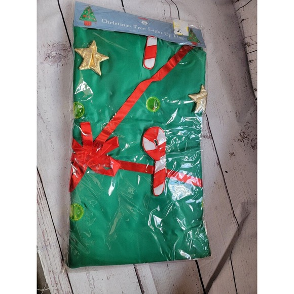 Nantucket home Christmas tree light up flag READ - Picture 5 of 8